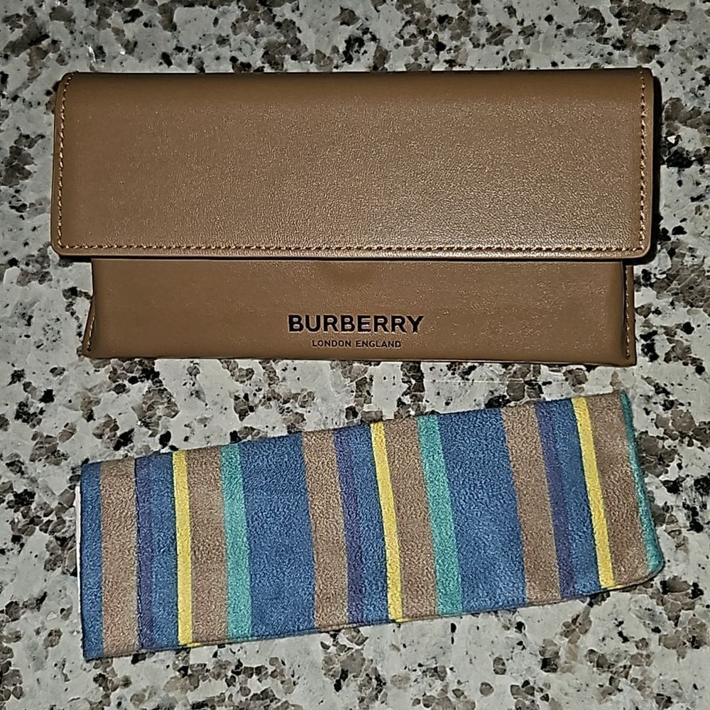 Burberry Women's Geometric Butterfly Sunglass Case - Picture 2 of 2